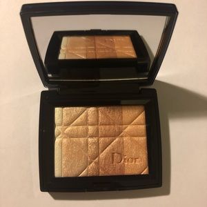 Dior Diorskin shimmer powder in 002 Amber Diamond